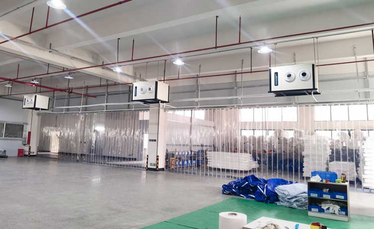 制衣廠制冷降溫，安裝蒸發(fā)冷省電空調(diào)-臥式射流空調(diào)機(jī)組