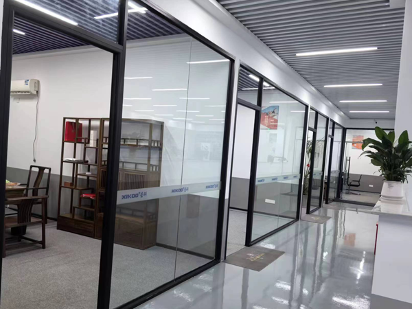 星科環(huán)?？照{,工業(yè)省電空調廠家-溫州運營中心辦公室