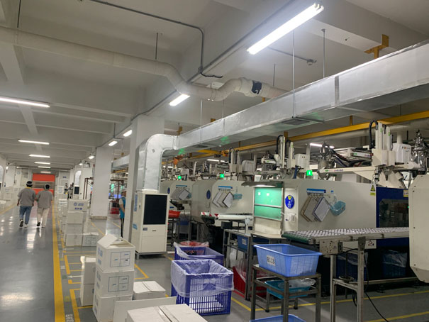 工業(yè)省電空調(diào)應用于注塑廠車間降溫