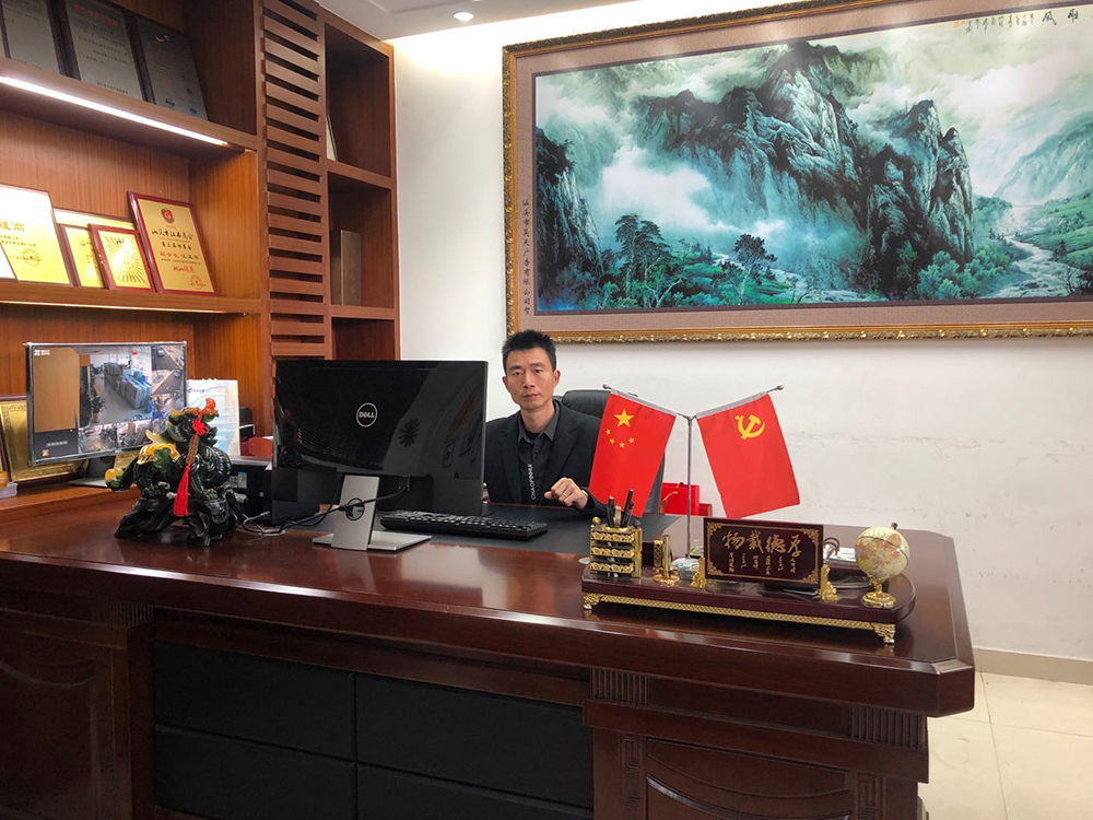 星科實(shí)業(yè)的工業(yè)冷風(fēng)機(jī)產(chǎn)品降溫效果特別好，訂單源源不斷滾滾來(lái)