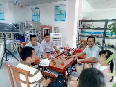 江西經(jīng)銷(xiāo)商來(lái)訪