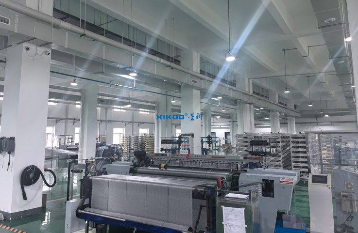 星科蒸發(fā)冷省電空調(diào)-立式管道機(jī)應(yīng)用于碳纖維生產(chǎn)車間，制冷降溫